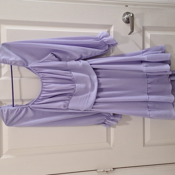 Elegant Lavender Long Sleeve Dress - Picture 2 of 3